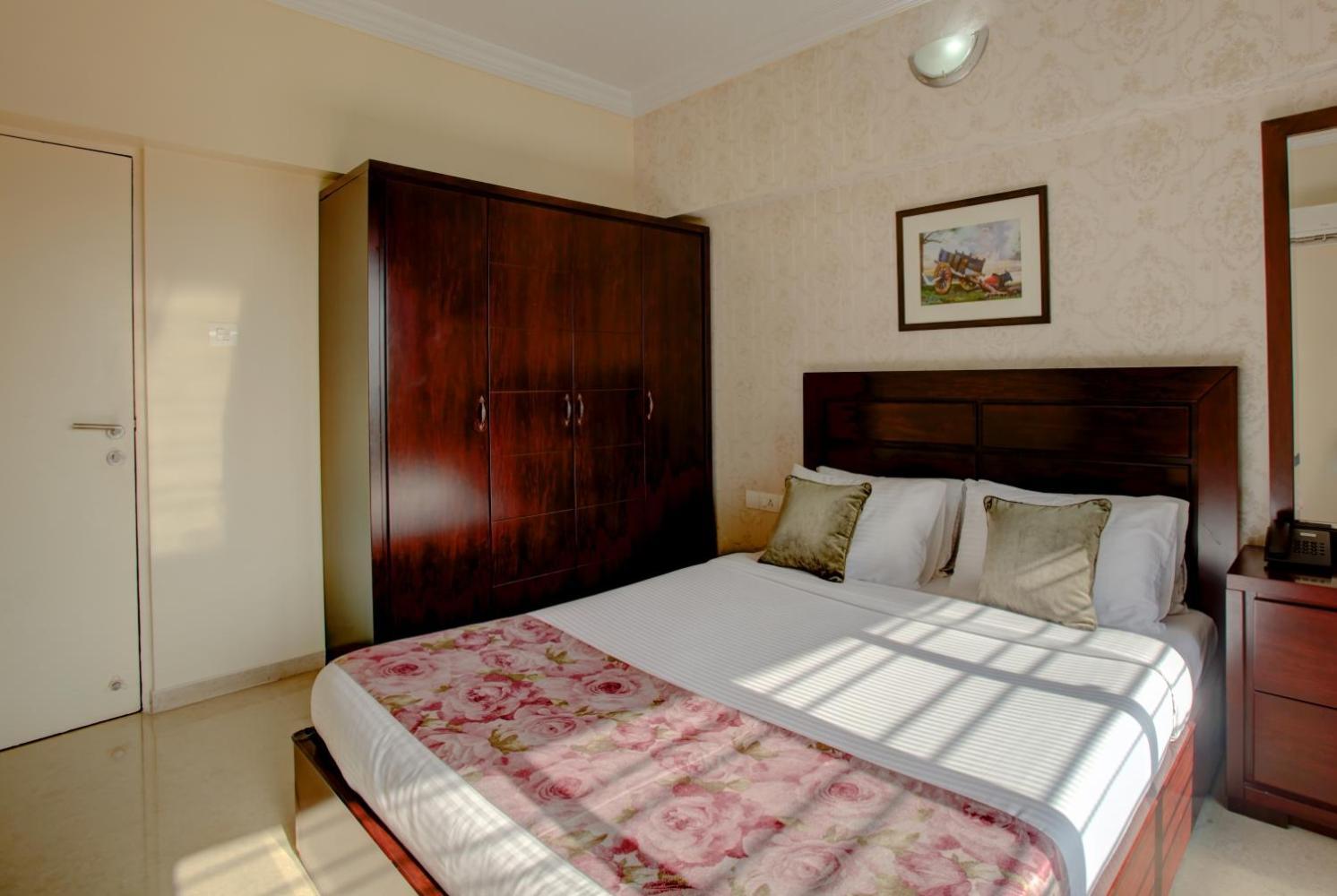 Hotel Lalco Residency Bombay Exterior foto